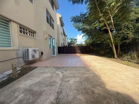 1 Avenue Laguna Boulevard Carolina PR 00979
