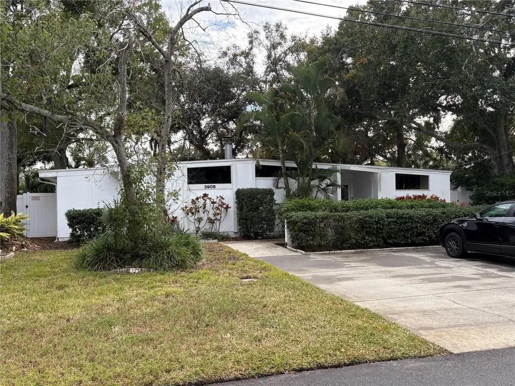 3908 W San Miguel Street Tampa FL 33629