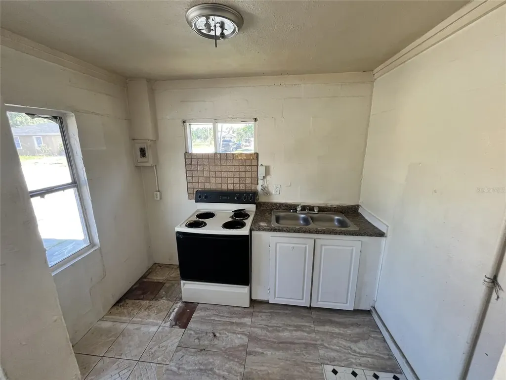 131 B Street Lake Wales FL 33853