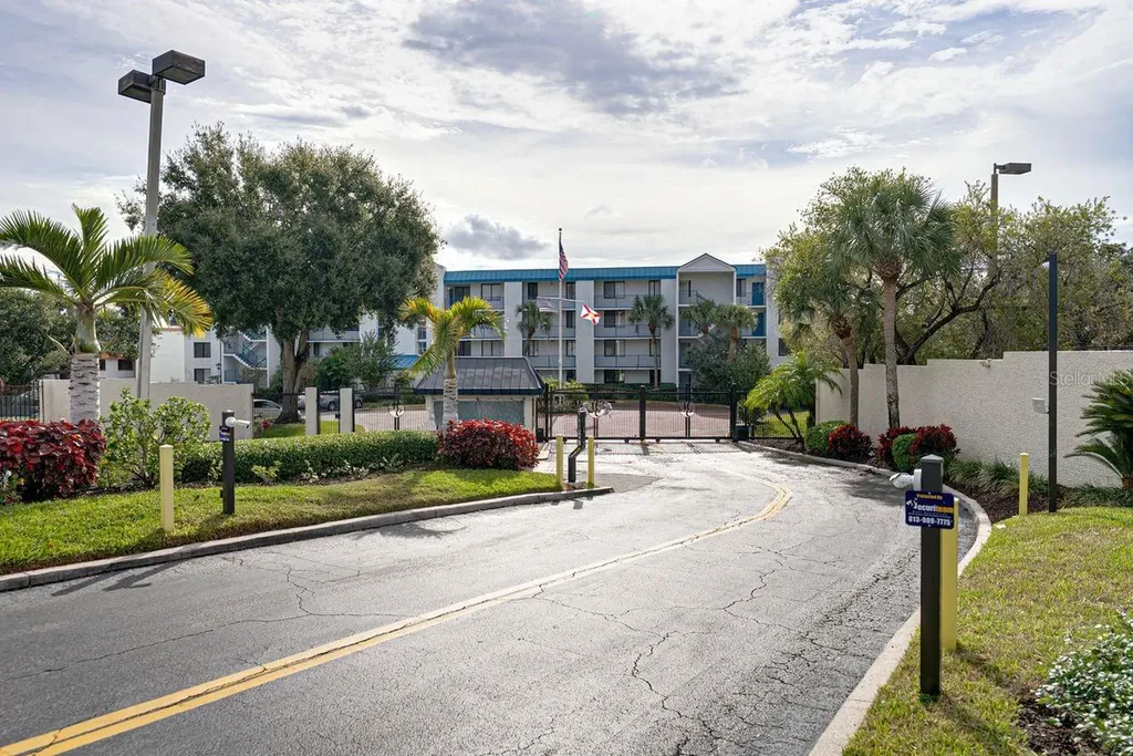 2424 W Tampa Bay Boulevard Tampa FL 33607
