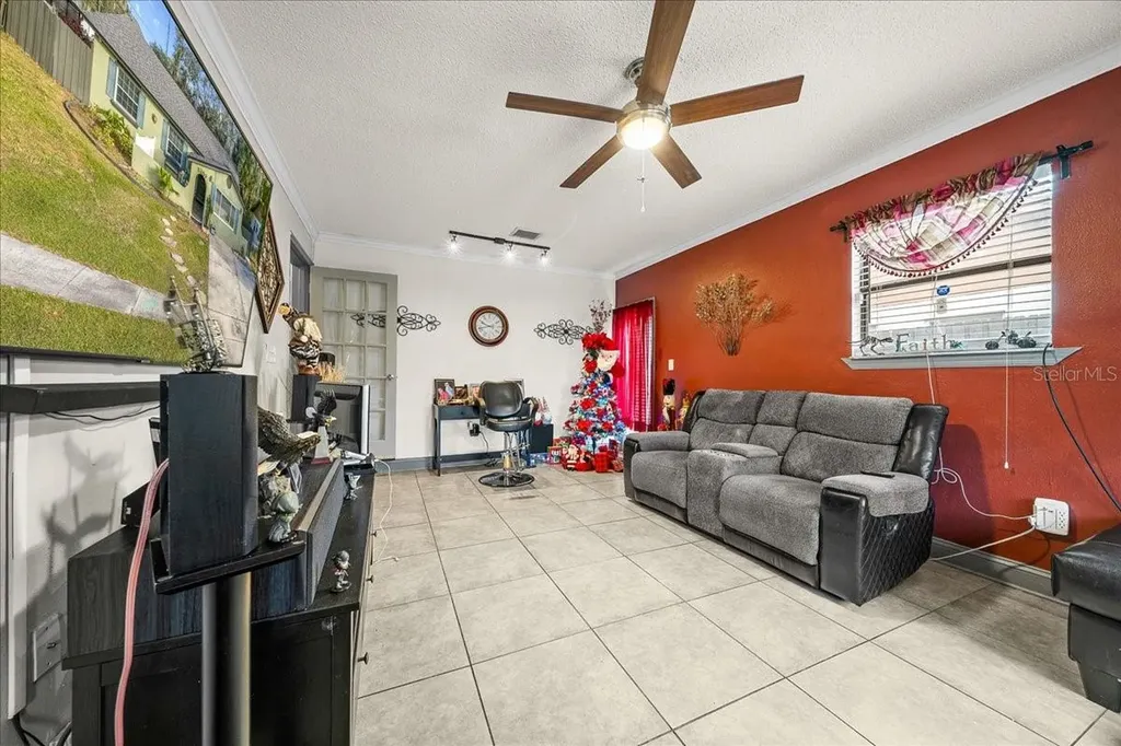 8307 Esperanza Street Orlando FL 32817