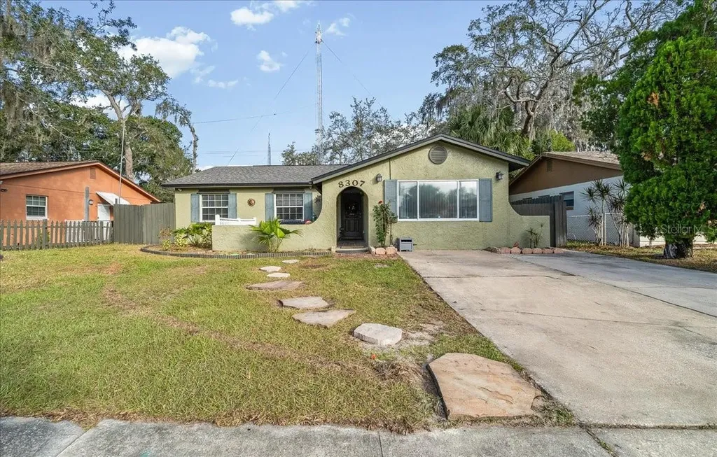 8307 Esperanza Street Orlando FL 32817