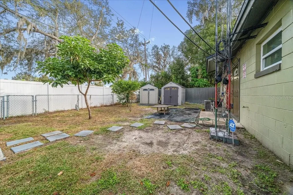 8307 Esperanza Street Orlando FL 32817