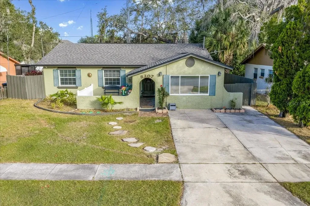 8307 Esperanza Street Orlando FL 32817