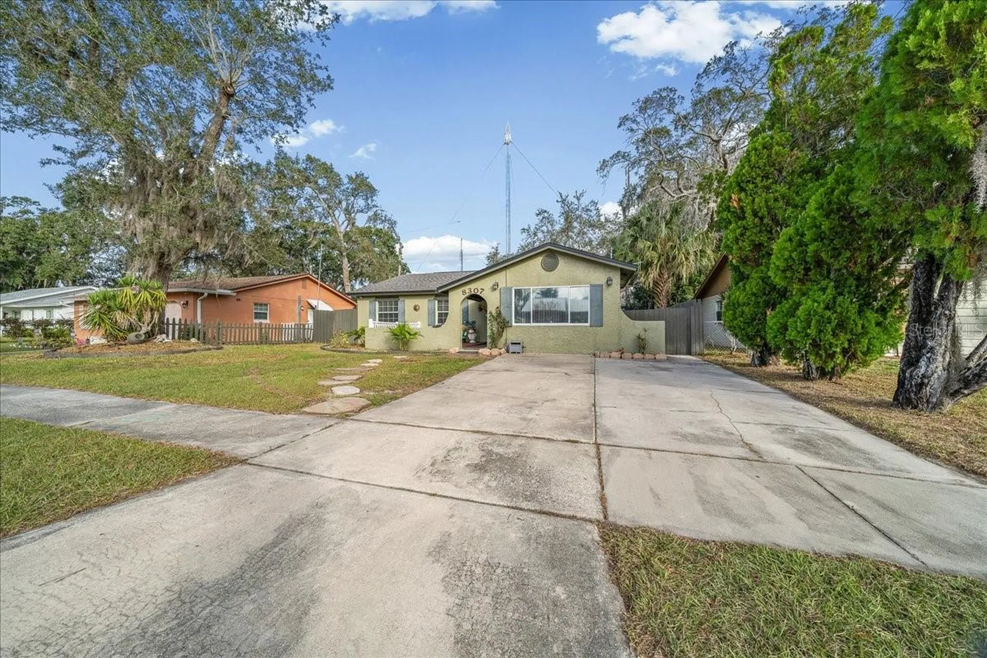 8307 Esperanza Street Orlando FL 32817