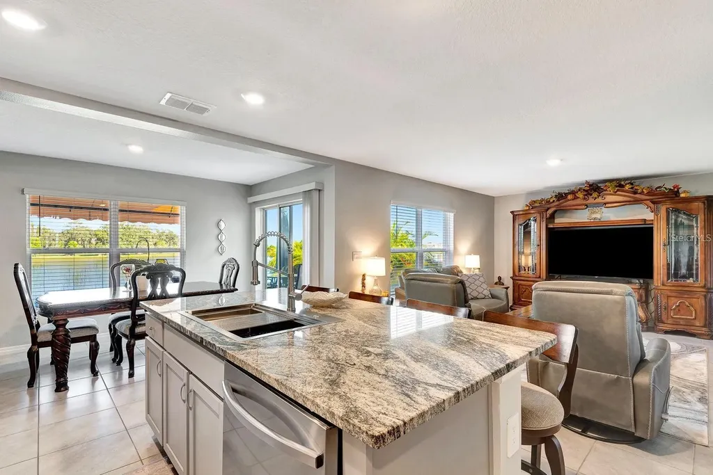 2942 Rock Sound Street Bradenton FL 34208