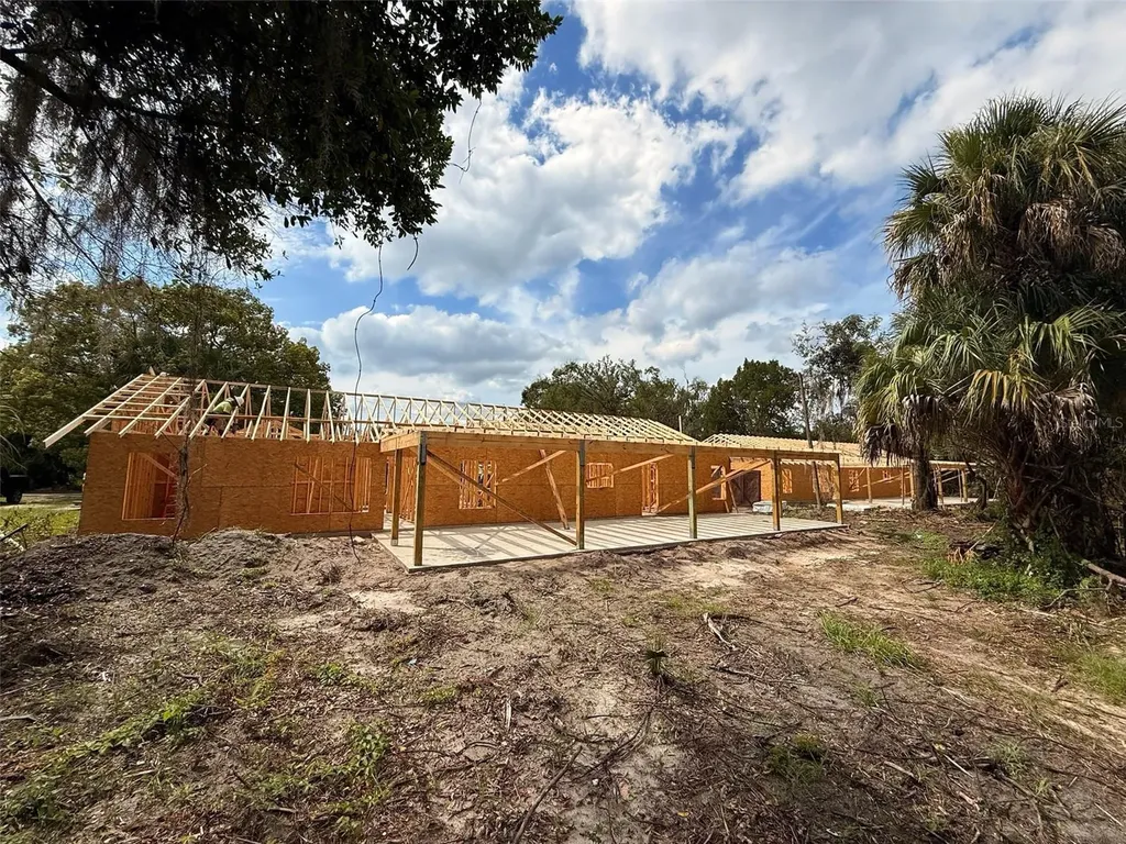 101 Yawn Avenue Interlachen FL 32148