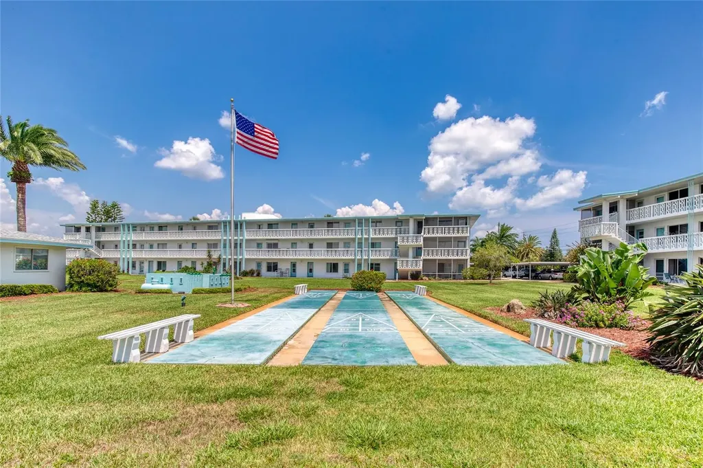 3013 N Halifax Avenue Daytona Beach FL 32118