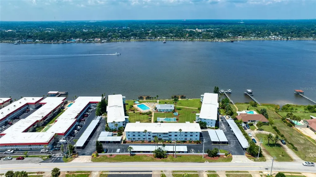 3013 N Halifax Avenue Daytona Beach FL 32118