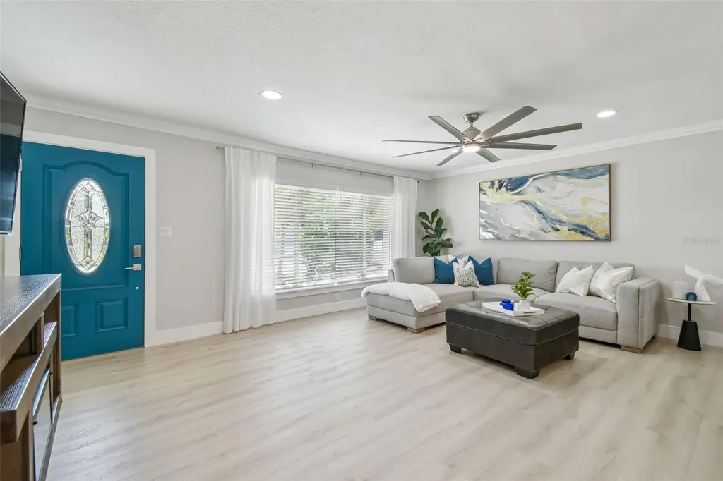 3922 Fontainebleau Drive Tampa FL 33634