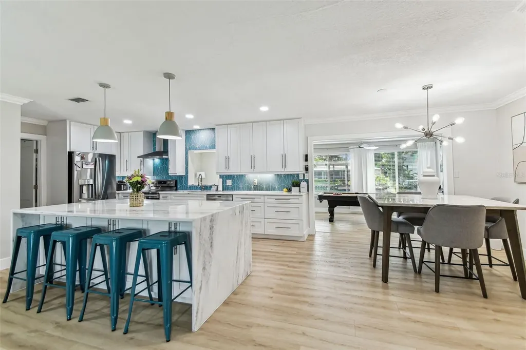 3922 Fontainebleau Drive Tampa FL 33634