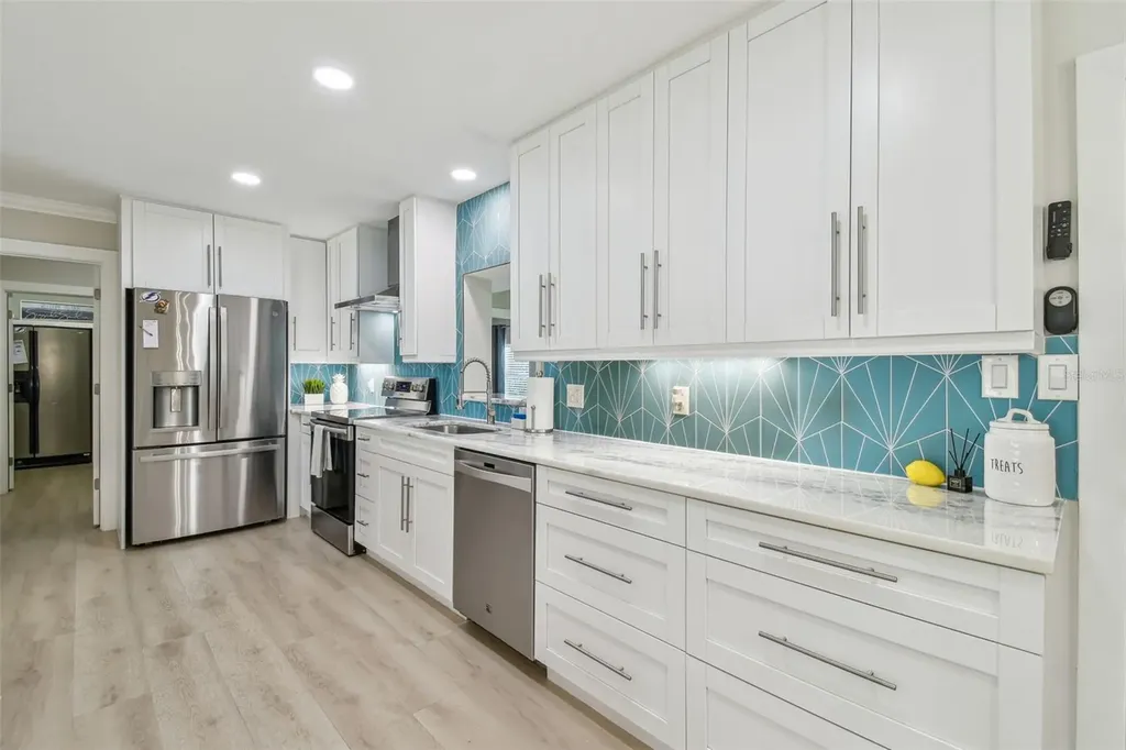 3922 Fontainebleau Drive Tampa FL 33634