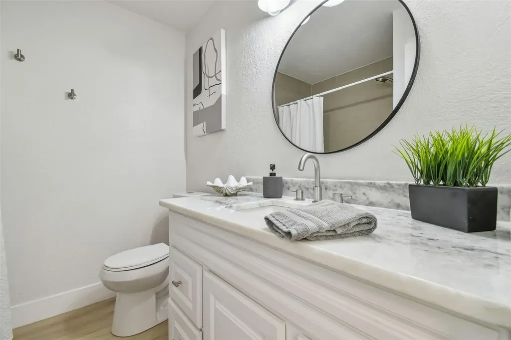 3922 Fontainebleau Drive Tampa FL 33634