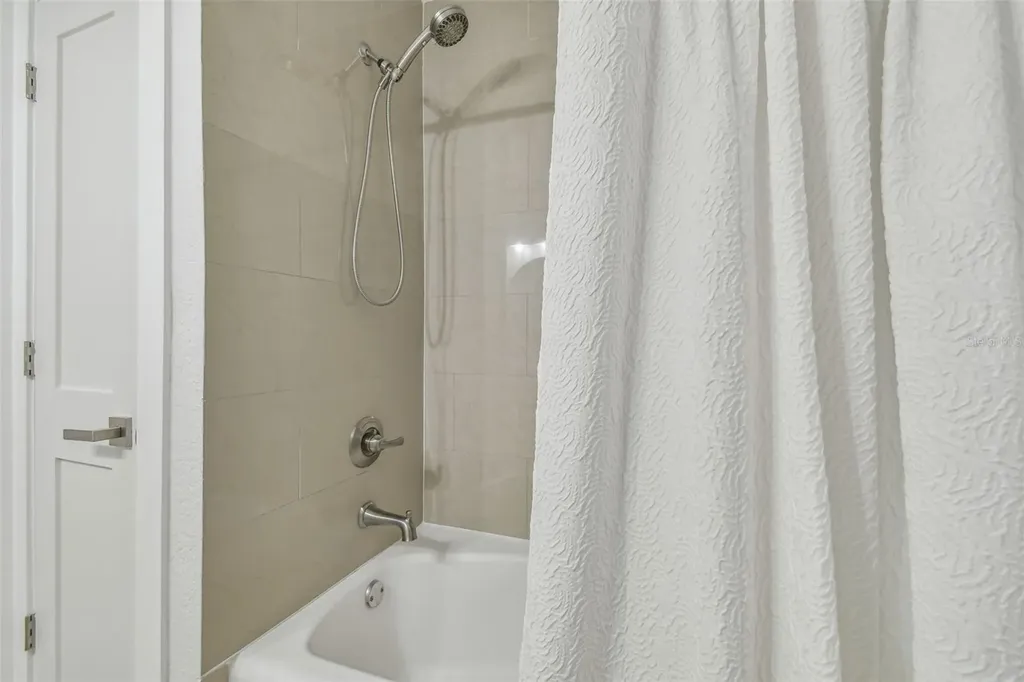 3922 Fontainebleau Drive Tampa FL 33634