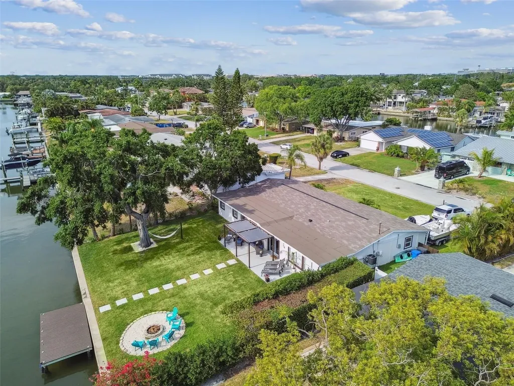 3922 Fontainebleau Drive Tampa FL 33634