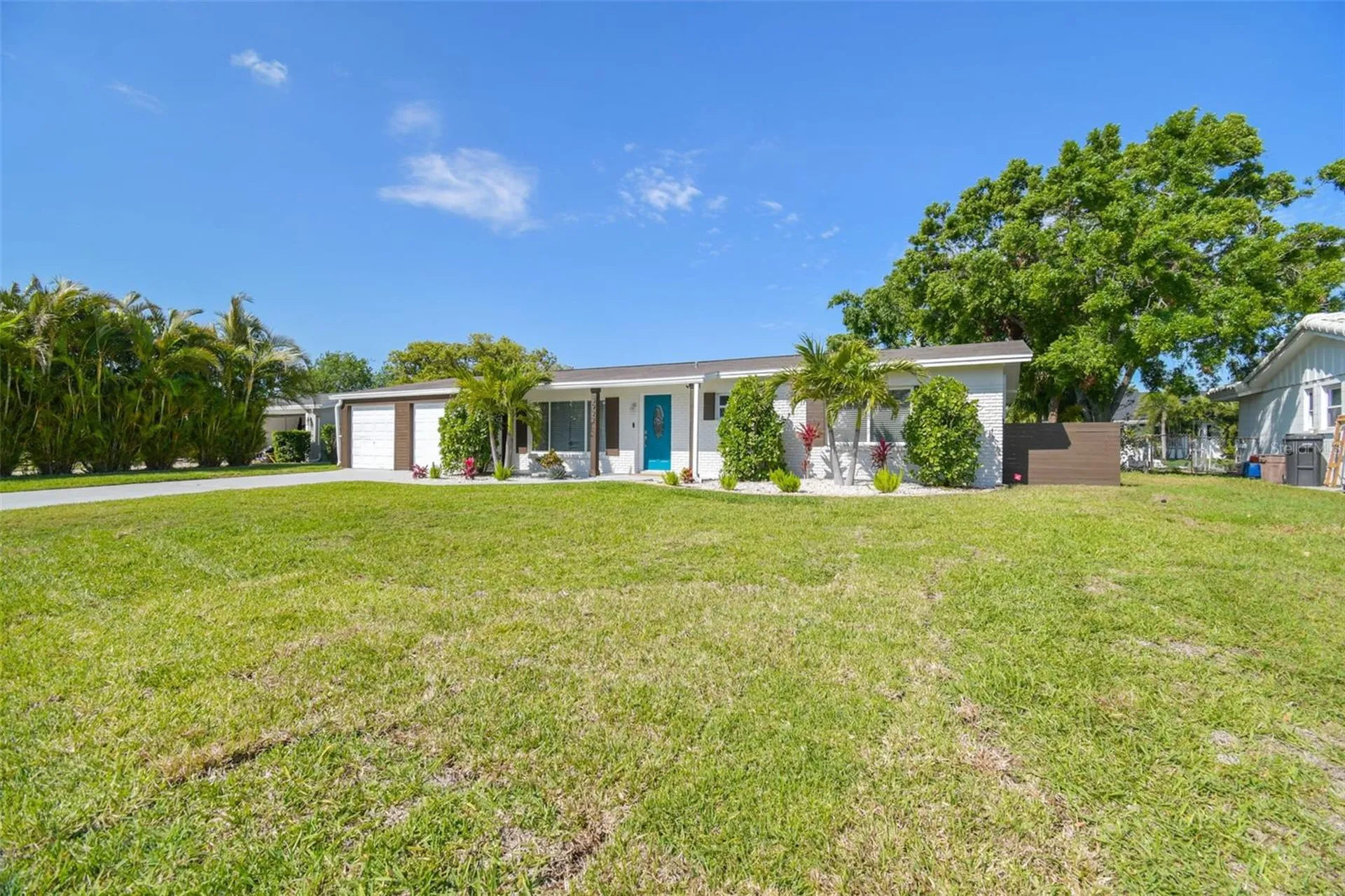 3922 Fontainebleau Drive Tampa FL 33634