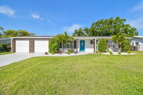 3922 Fontainebleau Drive Tampa FL 33634