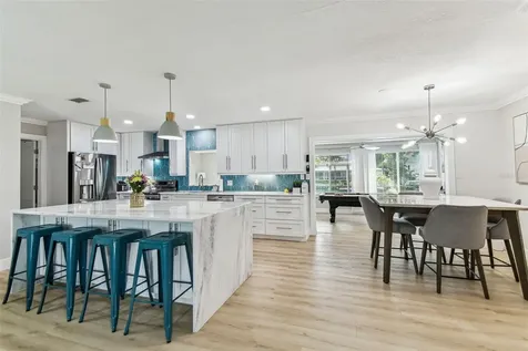 3922 Fontainebleau Drive Tampa FL 33634