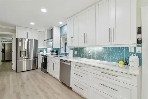 3922 Fontainebleau Drive Tampa FL 33634