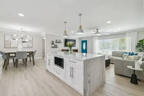 3922 Fontainebleau Drive Tampa FL 33634