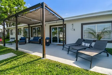 3922 Fontainebleau Drive Tampa FL 33634