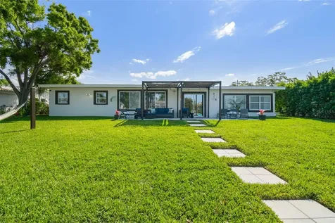 3922 Fontainebleau Drive Tampa FL 33634