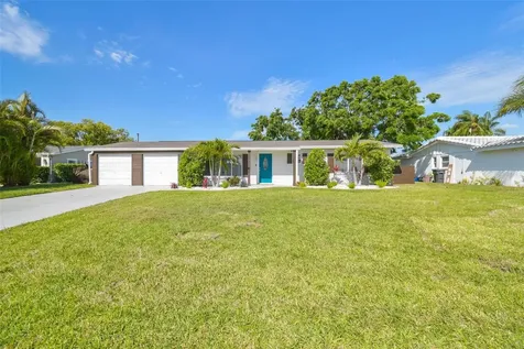 3922 Fontainebleau Drive Tampa FL 33634