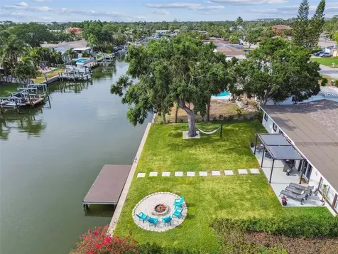 3922 Fontainebleau Drive Tampa FL 33634