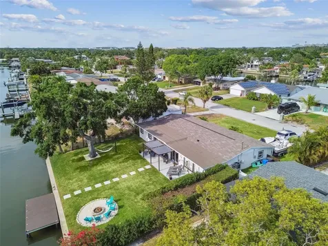 3922 Fontainebleau Drive Tampa FL 33634