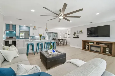 3922 Fontainebleau Drive Tampa FL 33634