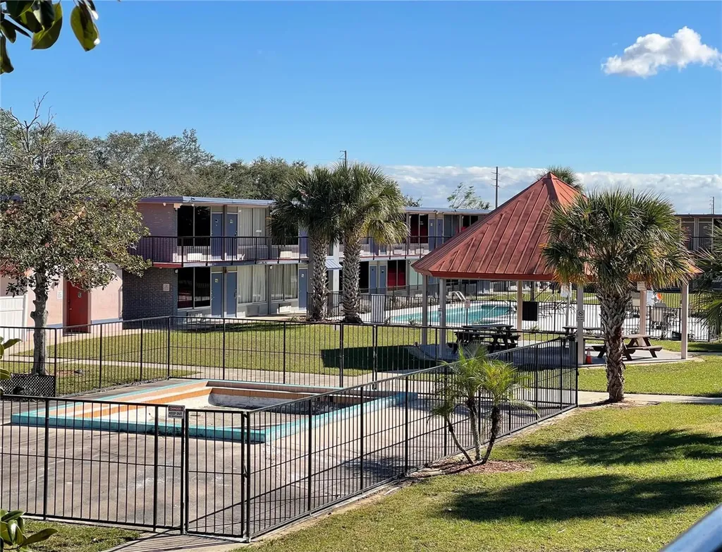 43420 Highway 27 Davenport FL 33837