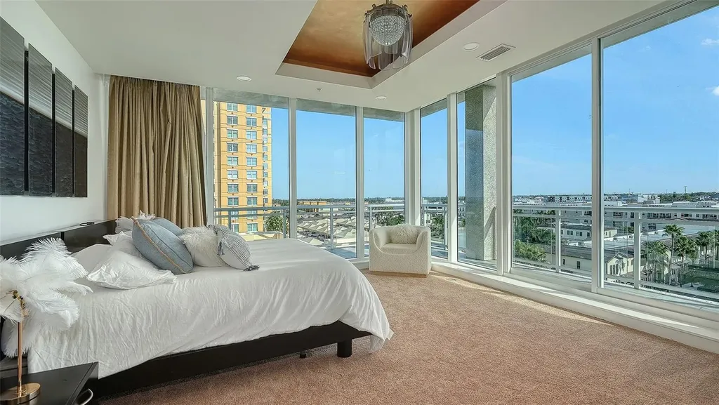 540 N Tamiami Trail Sarasota FL 34236