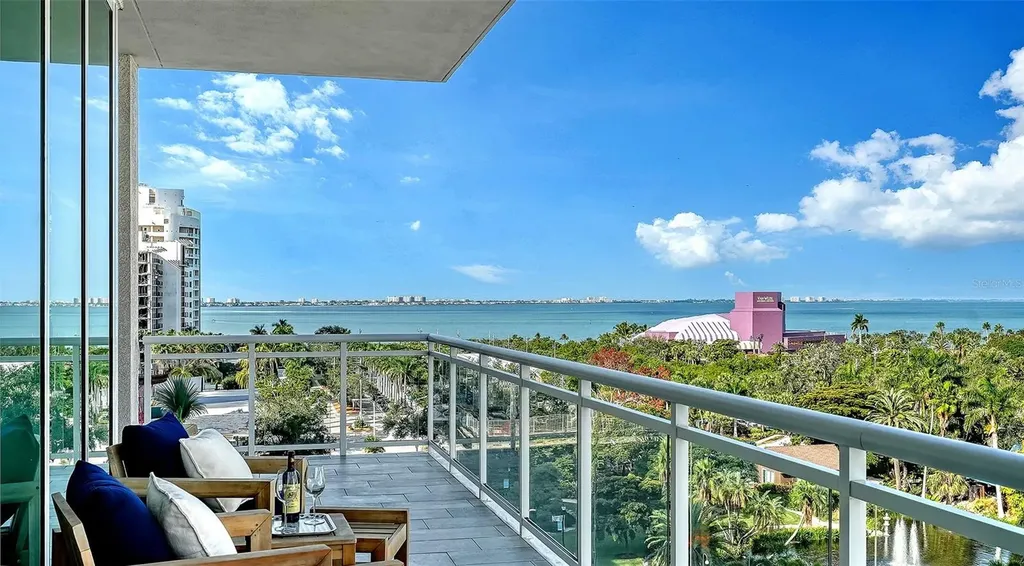 540 N Tamiami Trail Sarasota FL 34236