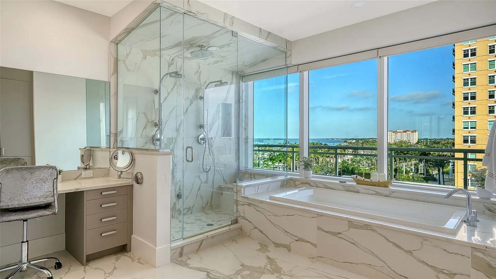 540 N Tamiami Trail Sarasota FL 34236