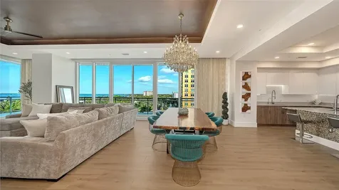 540 N Tamiami Trail Sarasota FL 34236