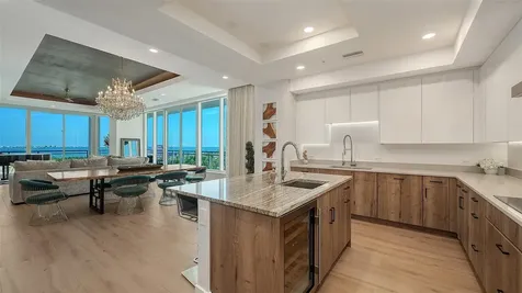 540 N Tamiami Trail Sarasota FL 34236