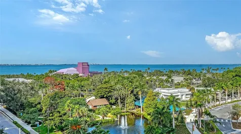 540 N Tamiami Trail Sarasota FL 34236