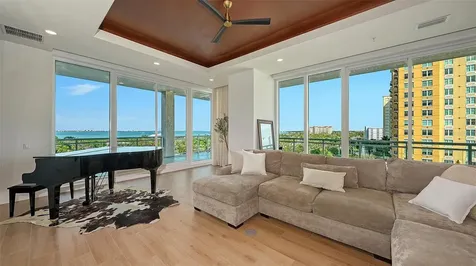 540 N Tamiami Trail Sarasota FL 34236