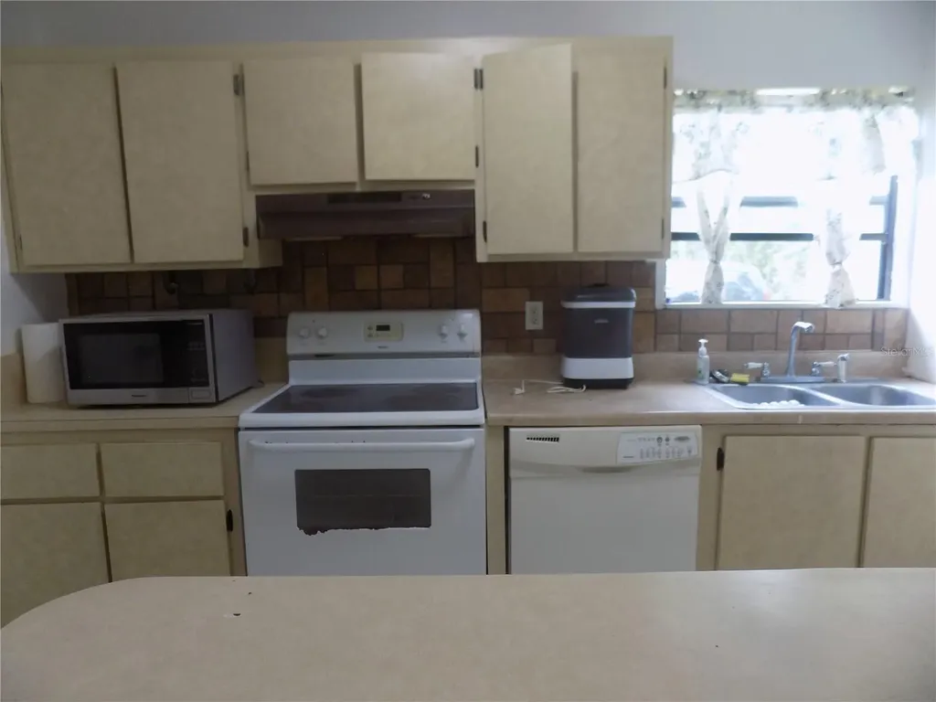2811 SW Archer Road Gainesville FL 32608