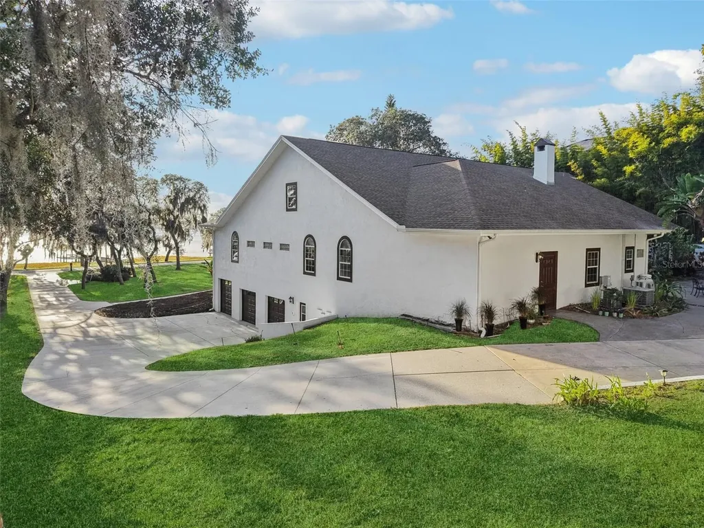 16400 Lakeshore Drive Minneola FL 34715