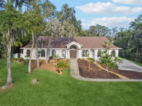 16400 Lakeshore Drive Minneola FL 34715
