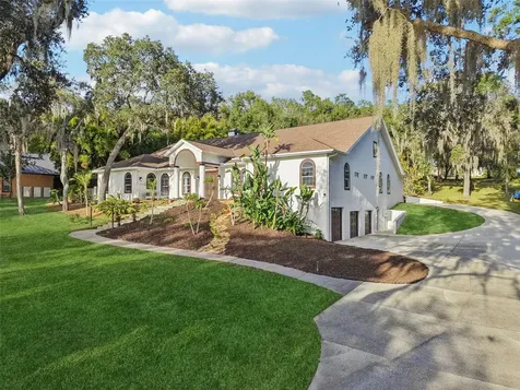 16400 Lakeshore Drive Minneola FL 34715
