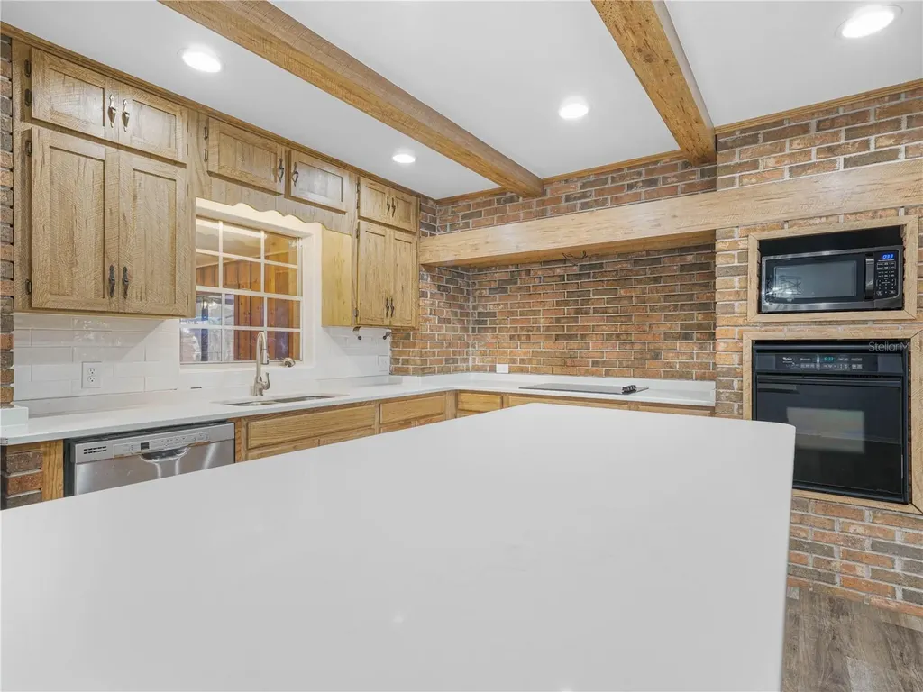 1761 Hwy 630 W Frostproof FL 33843