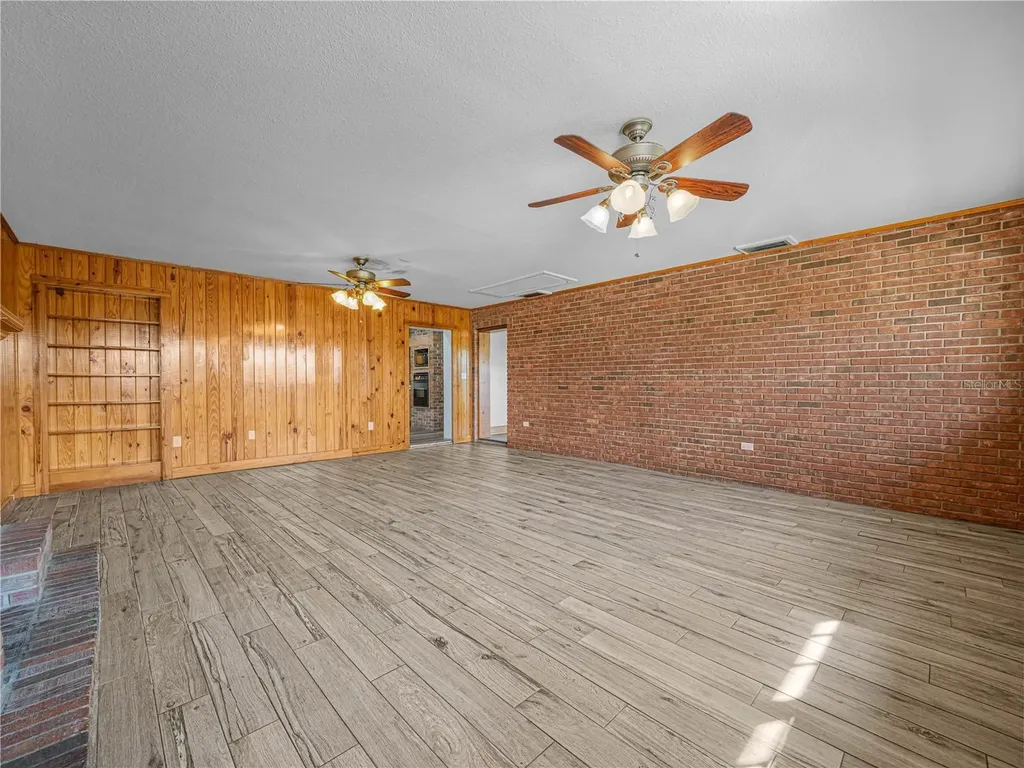 1761 Hwy 630 W Frostproof FL 33843