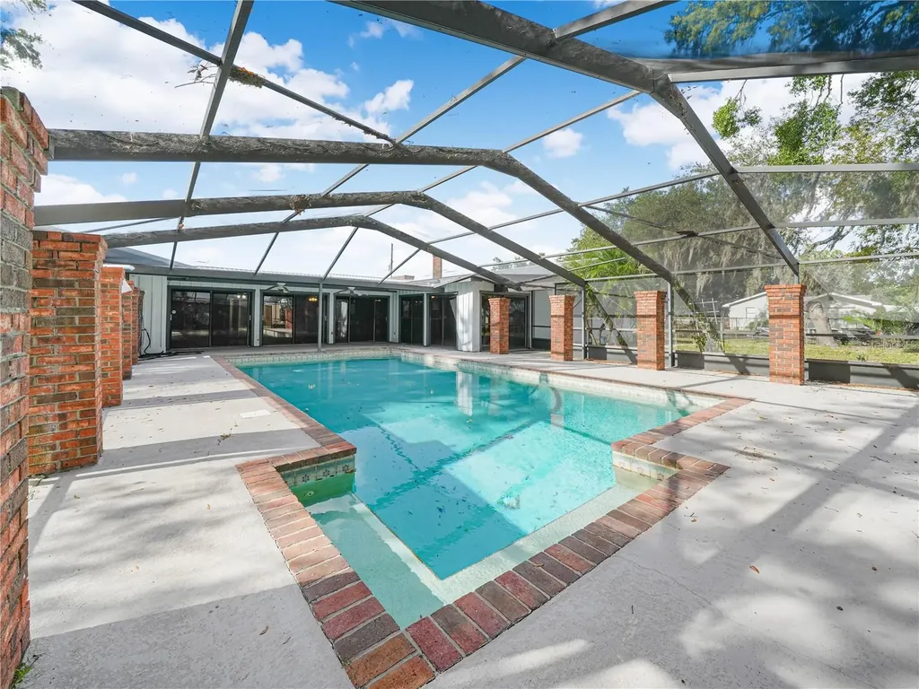 1761 Hwy 630 W Frostproof FL 33843