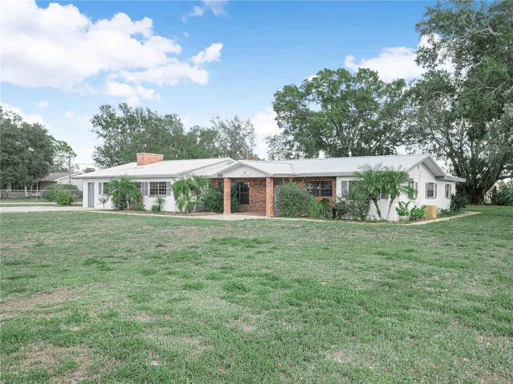 1761 Hwy 630 W Frostproof FL 33843