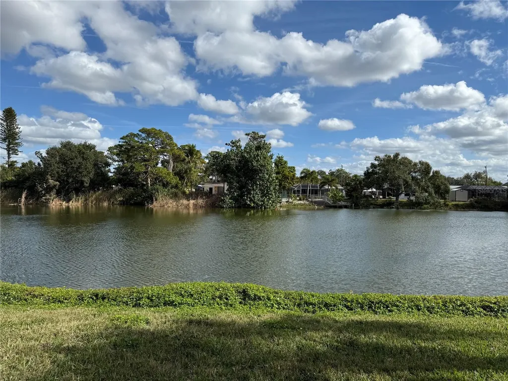 5697 Ashton Lake Drive Sarasota FL 34231