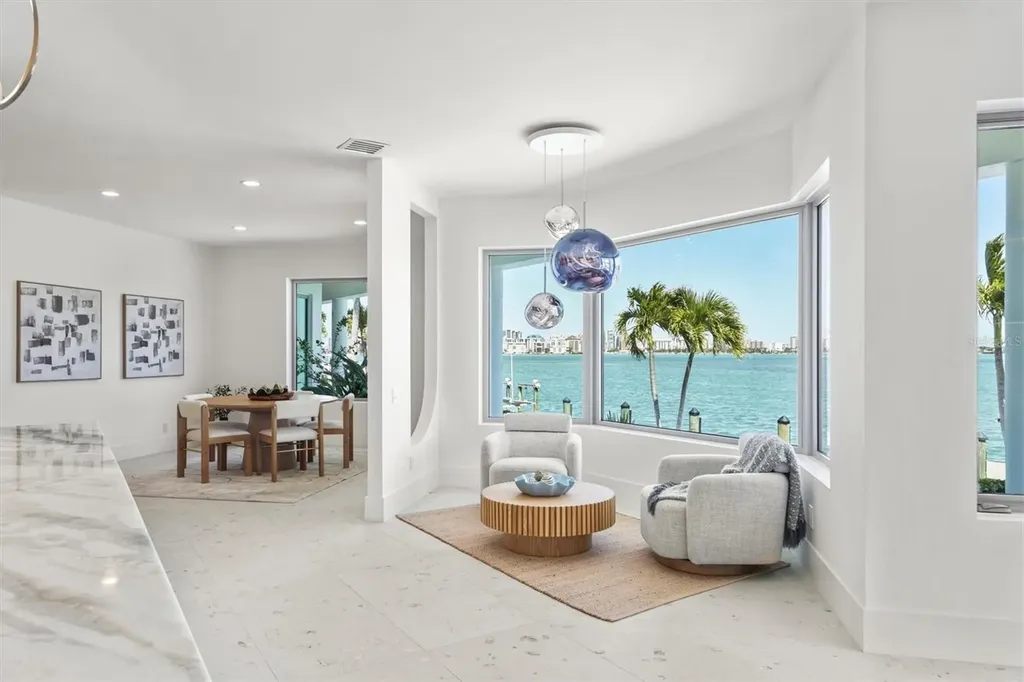 259 Robin Drive Sarasota FL 34236