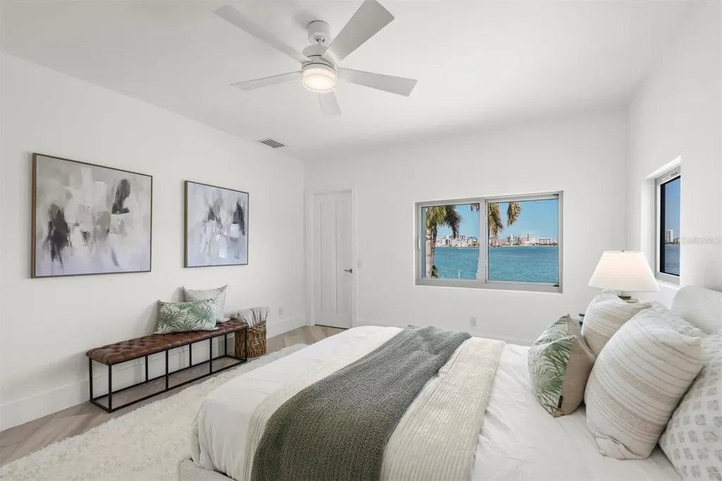 259 Robin Drive Sarasota FL 34236