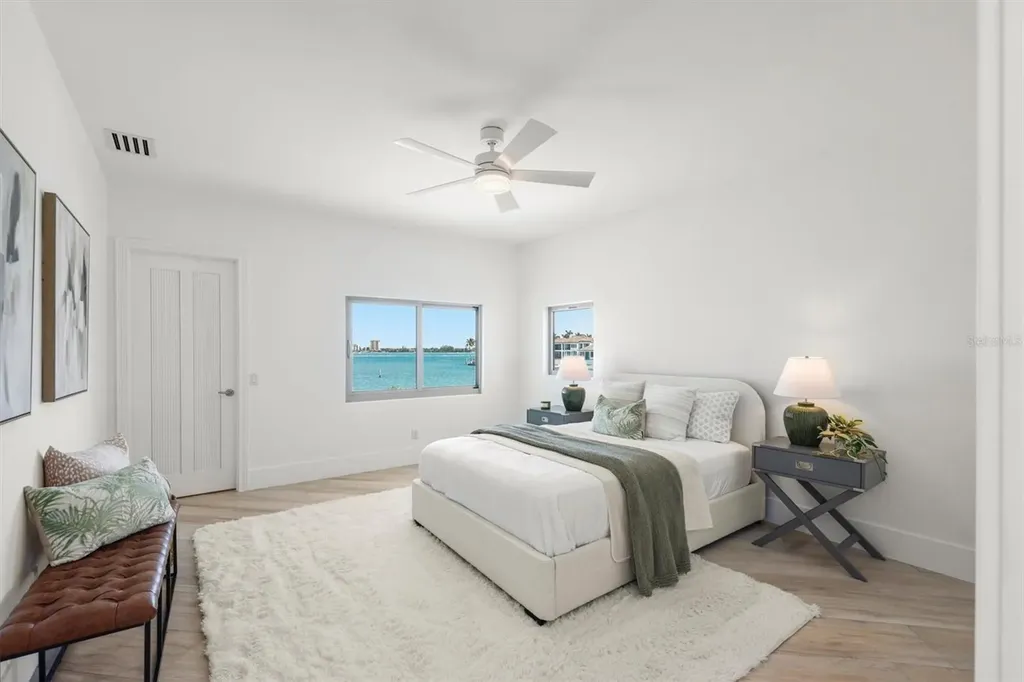 259 Robin Drive Sarasota FL 34236